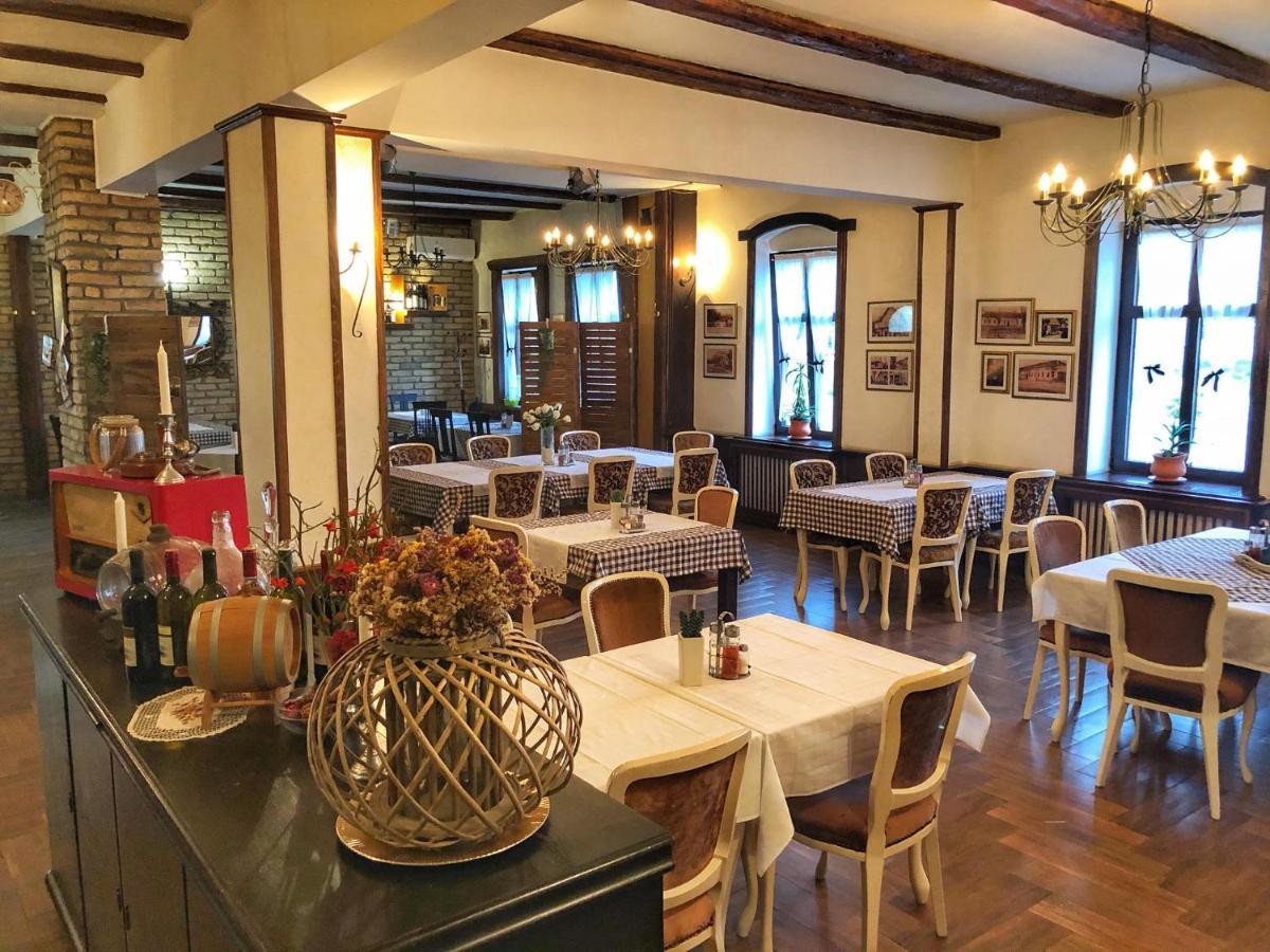 Tepic Garni Hotel Temerin Buitenkant foto