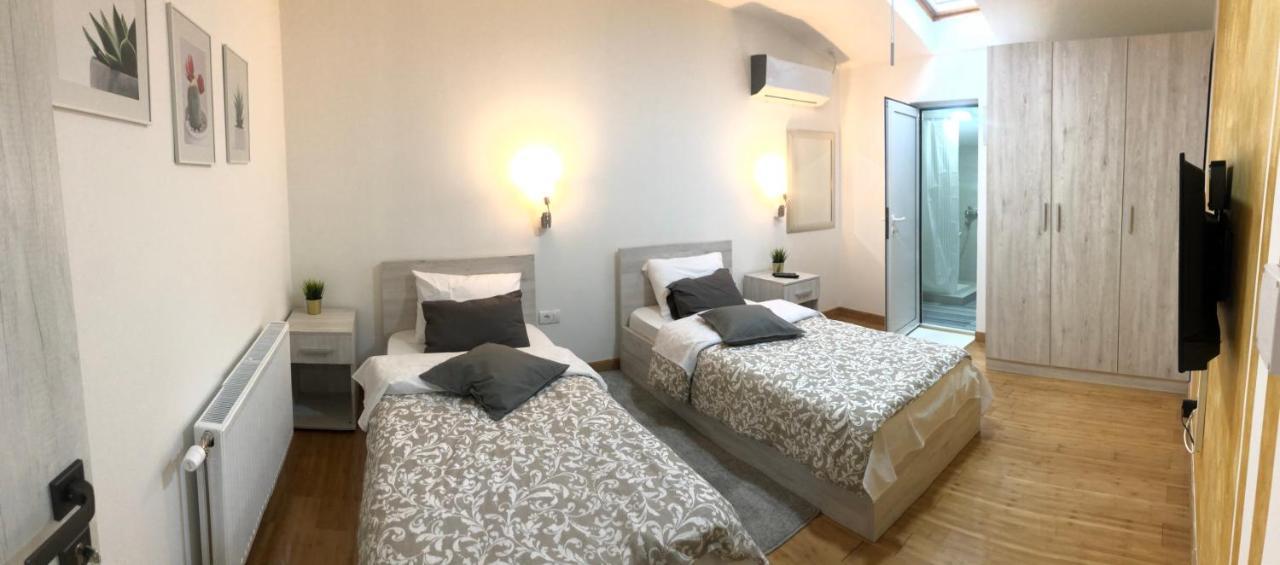 Tepic Garni Hotel Temerin Buitenkant foto