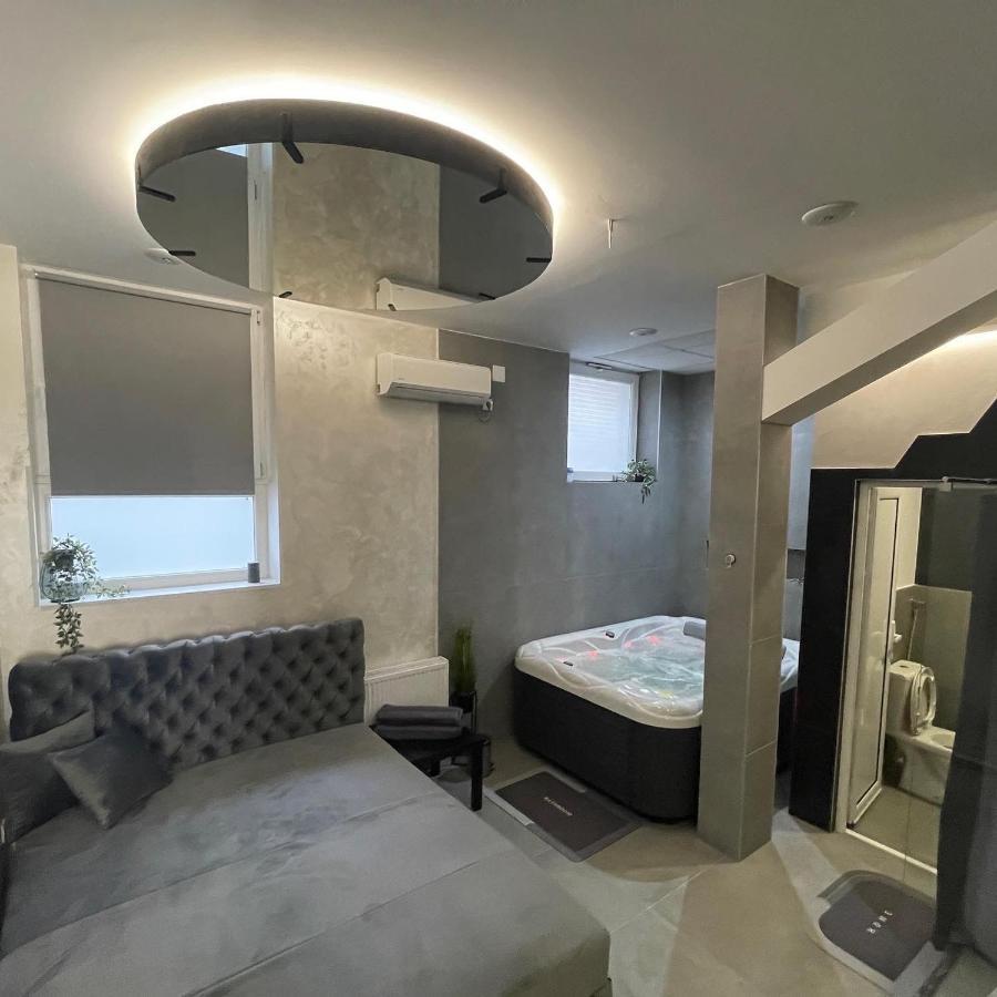 Tepic Garni Hotel Temerin Buitenkant foto