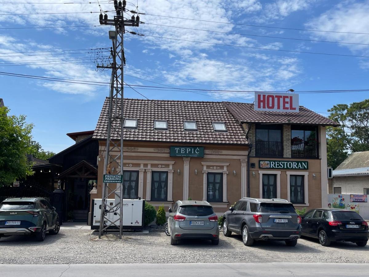Tepic Garni Hotel Temerin Buitenkant foto