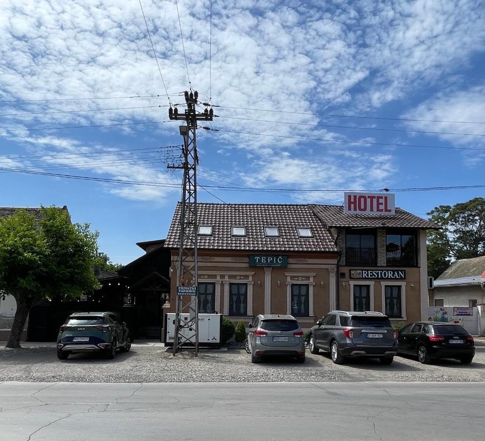 Tepic Garni Hotel Temerin Buitenkant foto